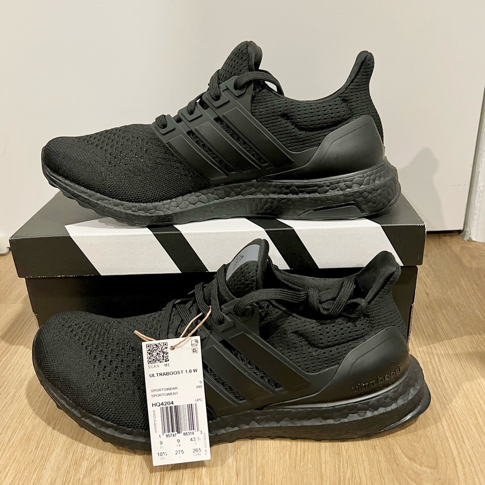 Adidas Ultraboost 1.0 DNA Triple Black Running Shoes size 10.5